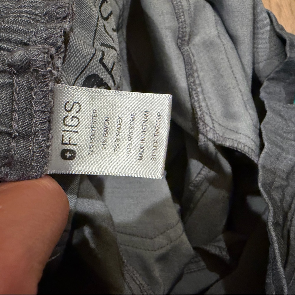 FIGS Women's Graphite Scrub Set | Casma Top Small | Yola Pants S/P - Picture 14 of 16